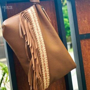 Clutch Minimalis Untuk Tampilan Chic