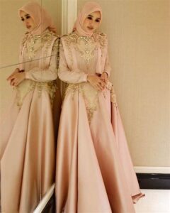 Gaun Panjang Elegan Untuk Acara