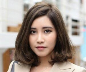 Potongan Rambut Layer Wajah Bulat