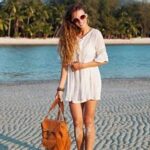 Outfit Pantai Simpel Dan Stylish