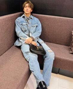 Padu Padan Jaket K-pop Stylish