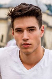 Gaya Rambut Layer Pria Populer