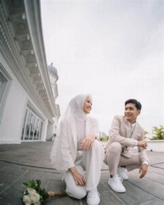 Cara Tampil Elegan Dengan Jas