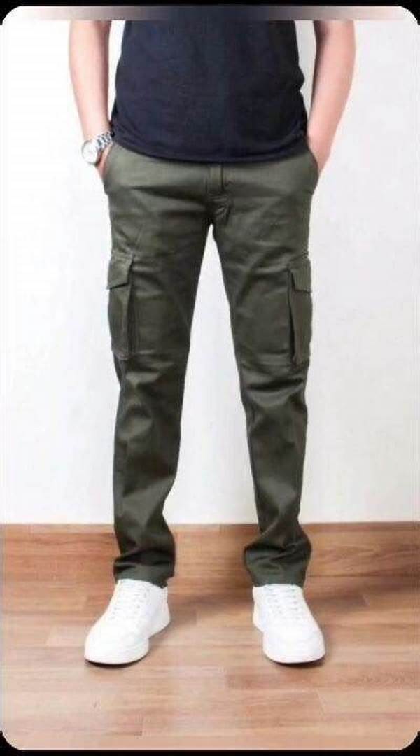 Celana Outdoor Pria Kantong Ekstra