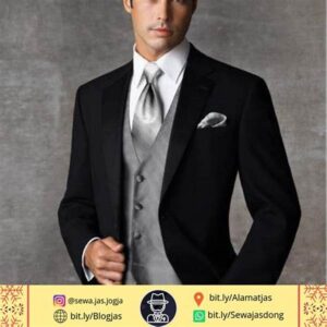 Kesan Elegan Dengan Vest Dan Dasi