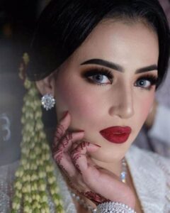 Tips Makeup Mata Arab Dramatis Untuk Acara Pernikahan