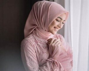 Tutorial Hijab Elegan Untuk Kebaya
