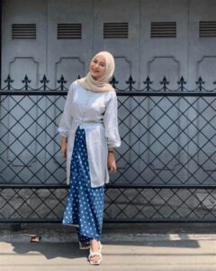 Rekomendasi Dress Kondangan Wanita Simple