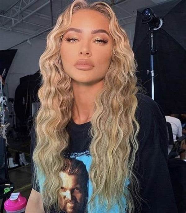 Variasi Tatanan Rambut Panjang Elegan