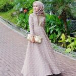 Gaun Kondangan Simpel Anggun