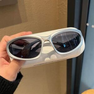 Kacamata Hitam Futuristik Untuk Fashion