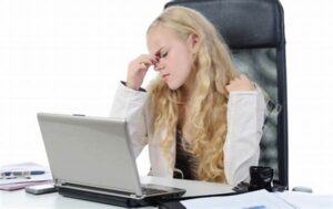 Tips Mengurangi Ketegangan Mata Harian