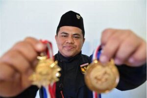 Ilmuwan Muda Harumkan Nama Bangsa.