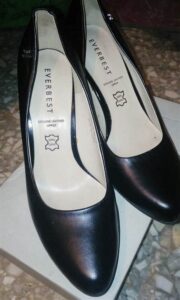 Sepatu Hak Tinggi Kulit Asli