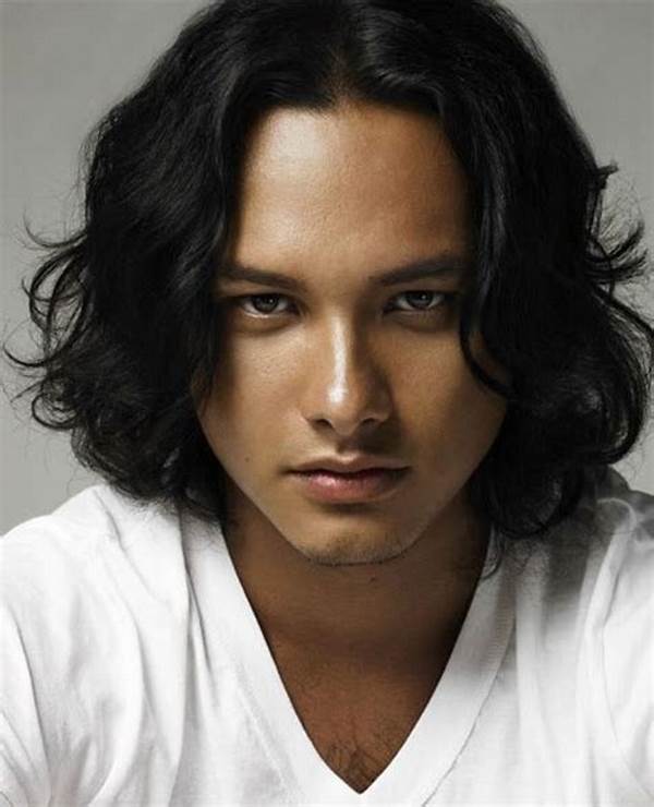 Selebriti Dengan Rambut Belah Tengah