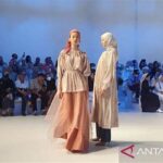 Warna Pakaian Wanita Yang Akan Tren Di Tahun 2025